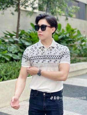Áo thun nam polo cổ trụ sọc lạ