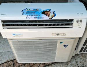 Máy lạnh cũ Inverter DAIKIN 2HP có plasma ion khử mùi, đời cao gas R32