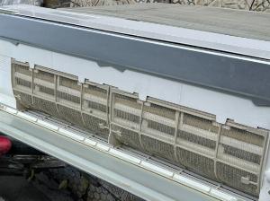 Máy lạnh cũ Daikin 1hp inverter có plasma khử mùi, tạo ion âm mẫu nắp trượt mỏng đẹp