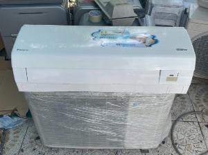 Máy lạnh cũ DAIKIN 1.5hp inverter plasma ion mặt gương nắp trượt sang trọng