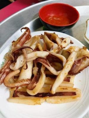 Mực ống lớn 1kg (tư 2-3 con)