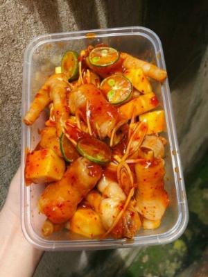 Chân gà rút xương sốt Thái Hủ 1kg1 ( 11 . 12 chân size To )