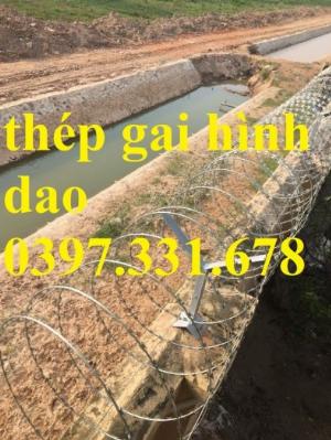 Thi công hàng rào thép gai hình dao - Nhật Minh Hiếu mới 100%