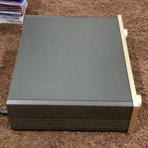 Accuphase C-2120