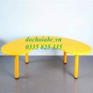 Bộ bàn ghế nhựa đúc bàn chân trụ