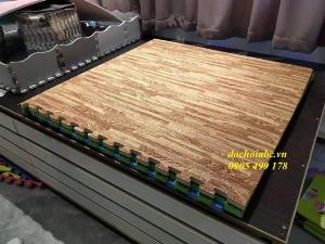 Thảm lót sàn vân gỗ giá rẻ chất lượng