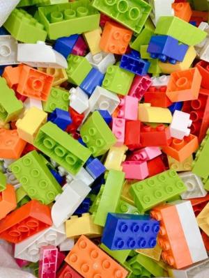 Bộ lego xếp hình cho bé chơi dán tường