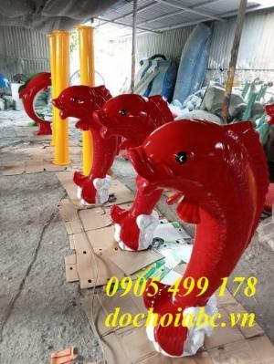 Cá heo phun nước trang trí bể bơi