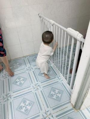 Thanh chắn cửa/ cầu thang Umoo Không cần Khoan đục
