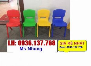 Chuyên bán sỉ bàn ghế mầm non