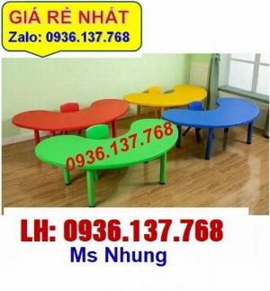 Cung cấp bàn nhựa hình vòng cung, cung cấp bàn nhựa bán nguyệt giá rẻ