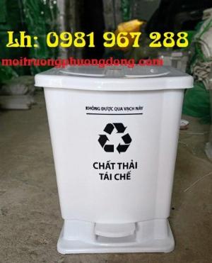 Thùng rác 20 lít y tế màu trắng đạp chân