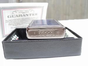 Zippo Mỹ Chính Hãng, Nguyên Hộp. Giấy tờ sổ sách kèm theo, mã vạch nhập khẩu từ hãng Zippo đầy đủ