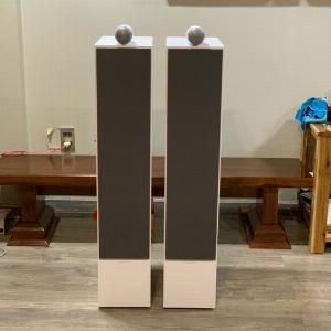Loa B&W 702-S2 Matte White