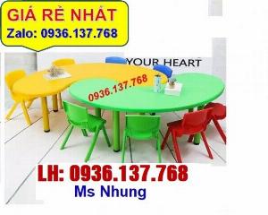 Cung cấp Bàn nhựa hình vòng cung