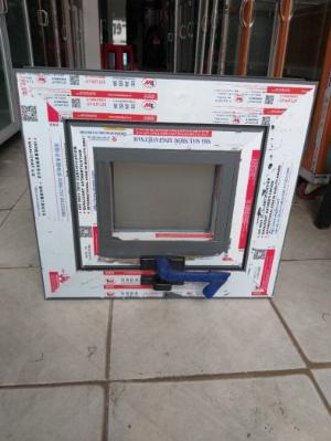 Cửa sổ mở hất lấy thoáng nhôm xingfa