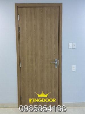 Cửa nhựa composite phủ da