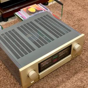 Accuphase E-560