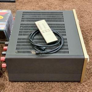 Accuphase E-560