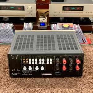 Accuphase E-560