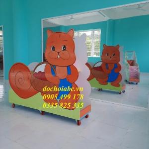 Kệ để đồ chơi và học liệu ABC