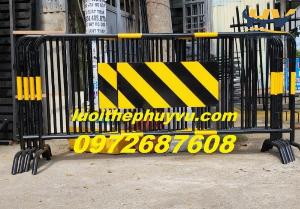 Mẫu rào chắn di động, hàng rào di động, hàng rào xếp kéo tay, hàng rào sắt có bánh xe Tại Bình Dương