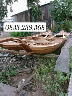 Xuồng gỗ trưng bày, thuyền gỗ 3m, thuyền trang trí nhà hàng 4m