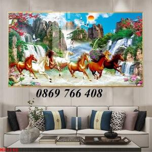 Gạch tranh bát mã phòng khách