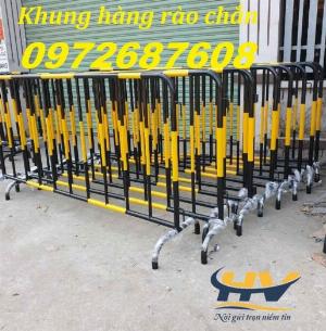 Hàng rào sắt có bánh xe, khung hàng rào di động, hàng rào ngăn đám đông tại Quận 10 TP HCM
