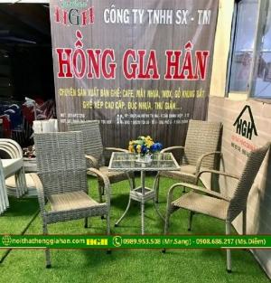 Bộ bàn ghế mây nhựa sân vườn TP.HCM Hồng Gia Hân M1004