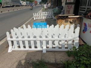 Hàng rào gỗ, vách ngăn trang trí đẹp giá rẻ
