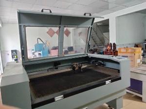 Bán máy cắt laser 1390