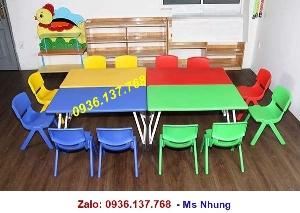 Chuyên bán bàn ghế nhựa mầm non bền đẹp