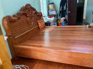 Giường Hoàng Gia Gỗ Hương Đá