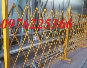 Hàng rào xếp sắt kéo tay giá bán lẻ