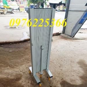 Hàng rào xếp sắt kéo tay giá bán lẻ