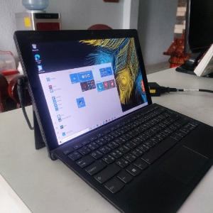 Máy tính laptop cảm ứng Lenovo Ideapad Miix 520 đầy đủ phụ kiện.