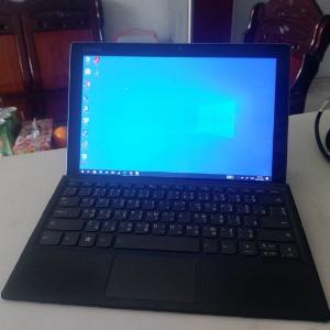 Máy tính 2 in 1 Lenovo Miix 510 có cảm ứng đầy đủ phụ kiện.
