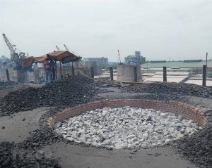 Vôi bột khử trùng chuồng trại