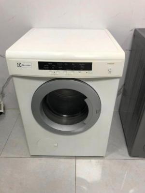 Máy sấy quần áo Electrolux 7kg lồng ngang