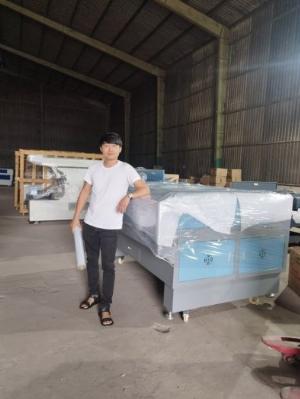 Máy cắt laser 1390 giá cực rẻ