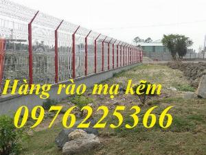 Mẫu hàng rào lưới thép chấn sóng trên thân