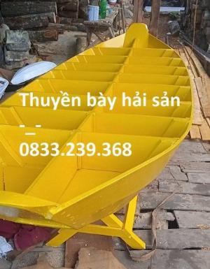 Ghe xuồng gỗ trưng bày, chèo hồ, khu du lịch