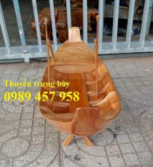 Thuyền trưng hải sản tại Sài Gòn
