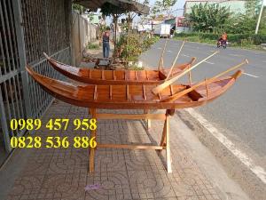 Thuyền trưng hải sản tại Sài Gòn