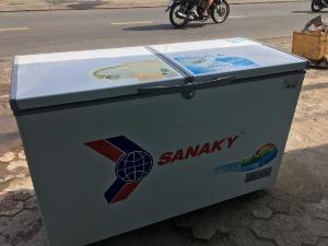 Tủ đông 1 ngăn Sanaky 400 lít VH-4099A1, 87% bảo hành 06 tháng.