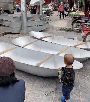 Thuyền tôn giá rẻ cho 2 người