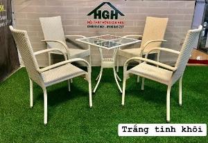 Bộ bàn ghế mây nhựa ngoài trời giá rẻ Tp.HCM Hồng Gia Hân M56