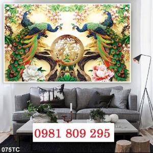 Tranh gạch men con công ốp tường HP8569