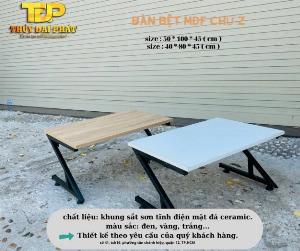 Bàn bệt chân sắt mặt gỗ